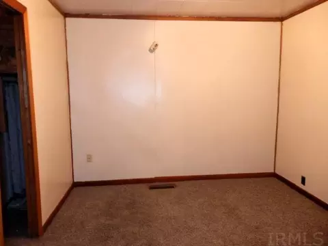 505 S Meridian Rd, Mitchell, IN 47446 photo 5
