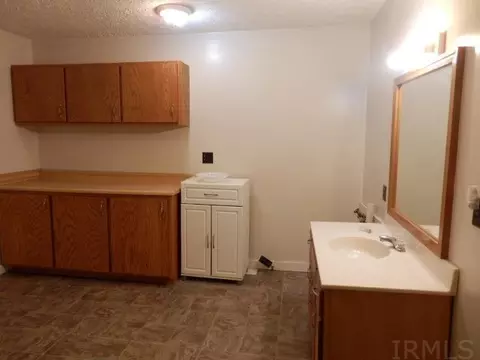 505 S Meridian Rd, Mitchell, IN 47446 photo 12