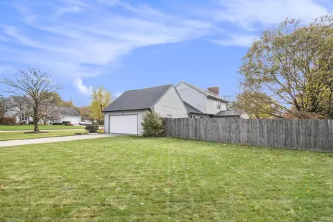 51575 Shaker Ln, Granger, IN 46530 photo 4