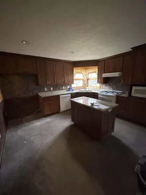 4606 E State Road 14, Claypool, IN 46510 photo 5