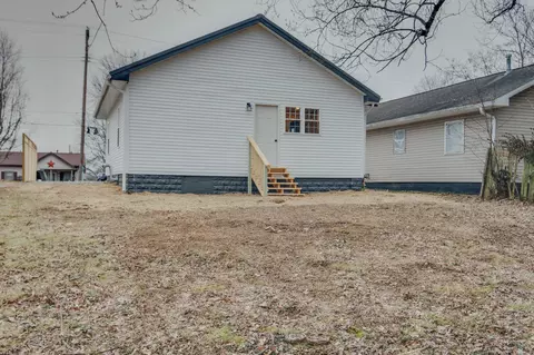 327 S St, Bedford, IN 47421 photo 23