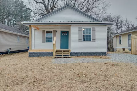 327 S St, Bedford, IN 47421 photo 4