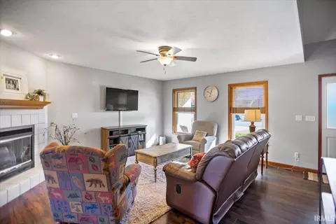 233 Daisy Ln, Jasper, IN 47546 photo 4