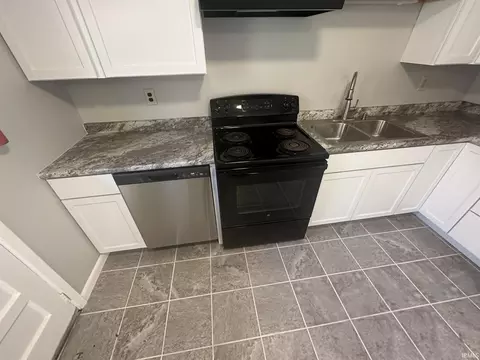 3361 N Valleyview Dr, Bloomington, IN 47404 photo 7