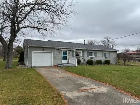 808 Fourth St, Howe, IN 46746 photo 1