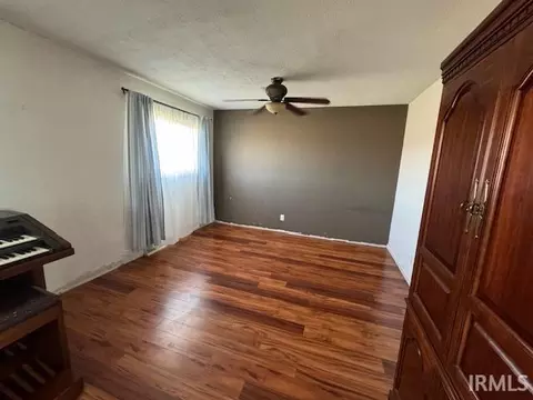 808 Fourth St, Howe, IN 46746 photo 6
