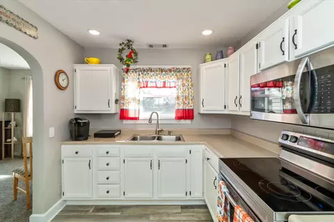 316 E Sherman St, Windfall, IN 46076 photo 8