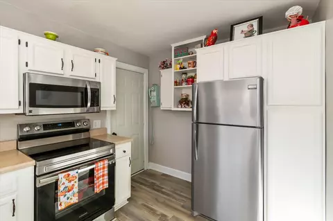316 E Sherman St, Windfall, IN 46076 photo 9