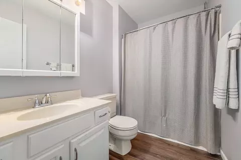 706 E John St, Nappanee, IN 46550 photo 13