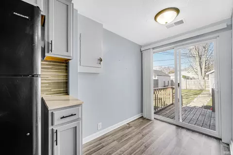 223 Ewing Ave, South Bend, IN 46613 photo 8