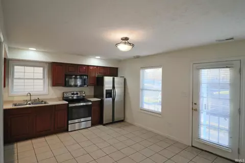 2772 E Bressingham Gdn Way, Bloomington, IN 47401 photo 13