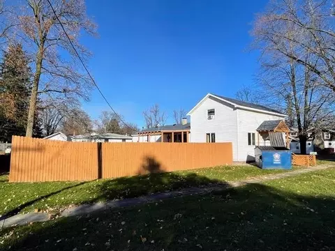 107 E Sunset Dr, Bourbon, IN 46504 photo 31