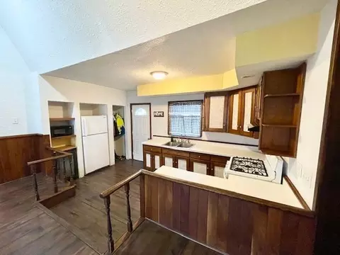 107 E Sunset Dr, Bourbon, IN 46504 photo 4