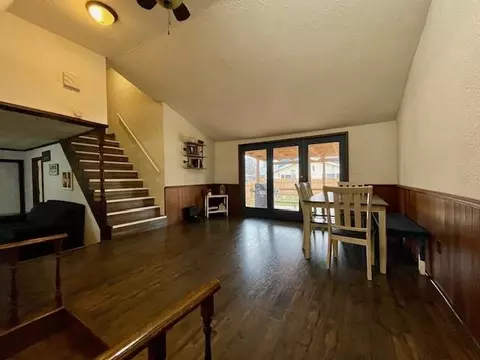 107 E Sunset Dr, Bourbon, IN 46504 photo 6
