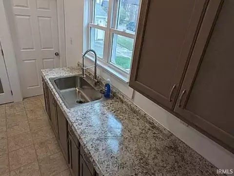 132 E 6th St, Peru, IN 46970 photo 10