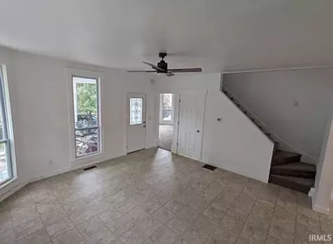 132 E 6th St, Peru, IN 46970 photo 7