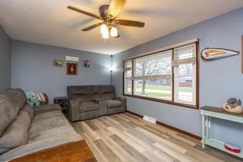 52074 Cheryl Dr, Granger, IN 46530 photo 5