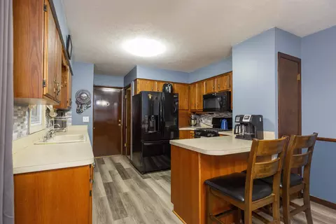 52074 Cheryl Dr, Granger, IN 46530 photo 6