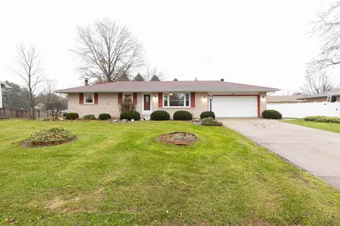 52074 Cheryl Dr, Granger, IN 46530 photo 2