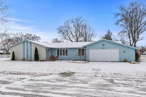 701 E 3rd St, Auburn, IN 46706 photo 3