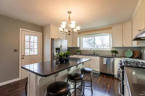 4023 W Stapleton Ave, Bloomington, IN 47403 photo 8