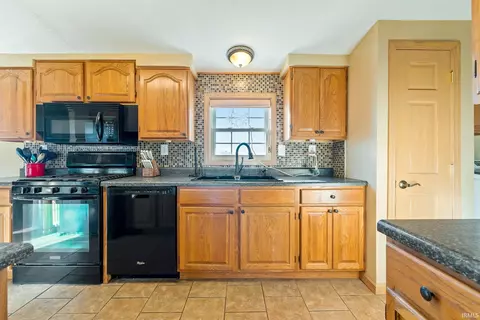 3379 E 900 S, Claypool, IN 46510 photo 12