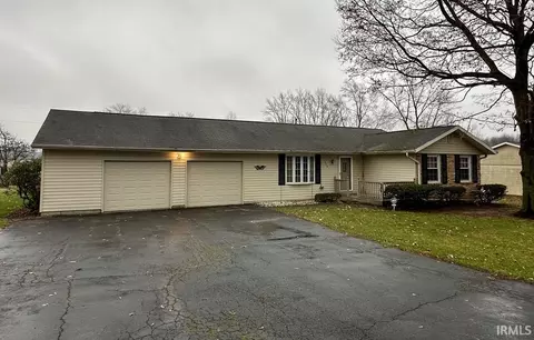 110 Riley Meadows Dr, Delphi, IN 46923 photo 2