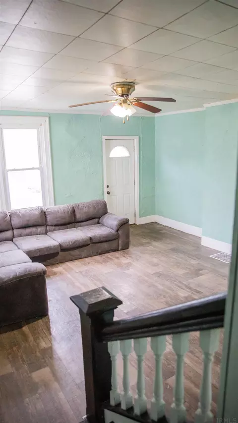 392 E Main St, Wabash, IN 46992 photo 5