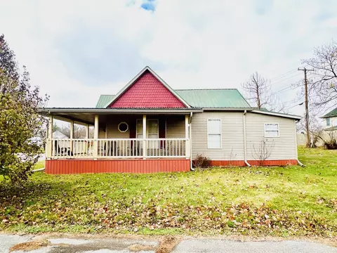 901 W Grissom Ave, Mitchell, IN 47446 photo 5