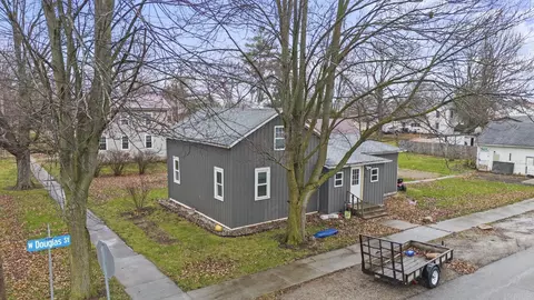 290 W Douglas St, Waterloo, IN 46793 photo 2