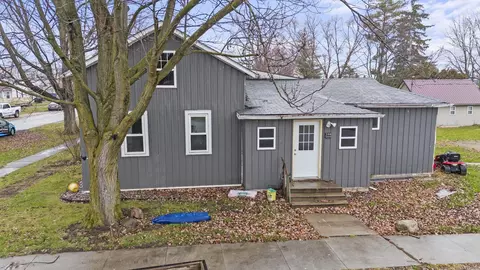 290 W Douglas St, Waterloo, IN 46793 photo 1