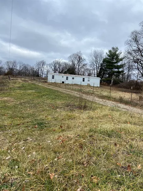 8961 E Tulip Rd, Solsberry, IN 47459