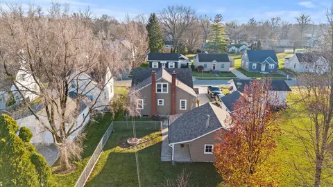 519 E Wiley St, Bluffton, IN 46714 photo 5