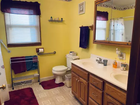 421 W Joy St, Bloomington, IN 47403 photo 16