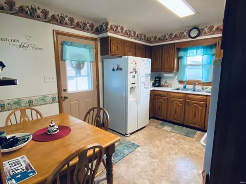 421 W Joy St, Bloomington, IN 47403 photo 9