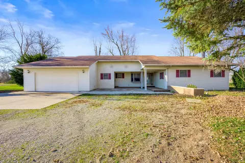 7165 W State Road 32 Hwy, Farmland, IN 47340