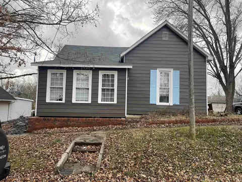 504 E North St, Winslow, IN 47598