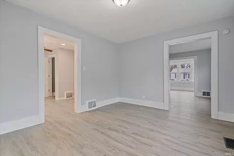 1306 Eclipse Pl, South Bend, IN 46628 photo 8