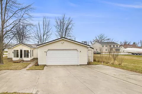 8378 E Hatchery Rd, Syracuse, IN 46567 photo 3