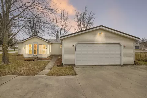 8378 E Hatchery Rd, Syracuse, IN 46567 photo 1