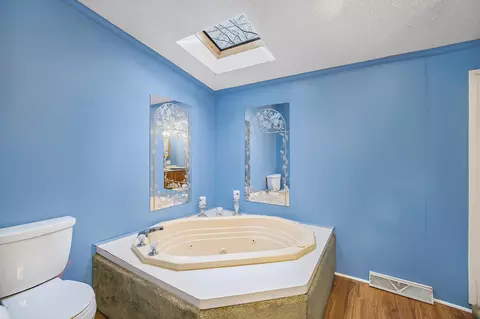 8378 E Hatchery Rd, Syracuse, IN 46567 photo 17