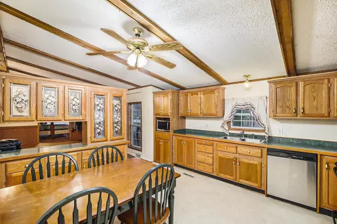 8378 E Hatchery Rd, Syracuse, IN 46567 photo 13