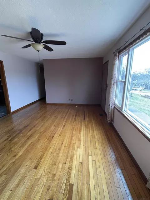 1104 23rd St, Bedford, IN 47421 photo 5