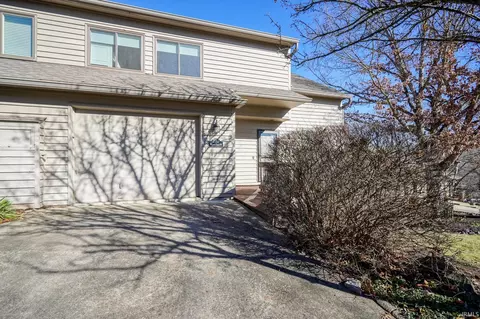 2063 E Waters Edge Dr, Bloomington, IN 47401 photo 1