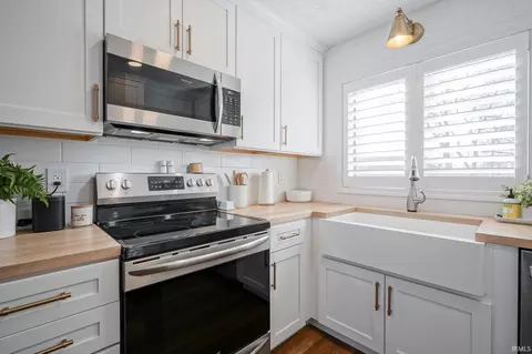 2063 E Waters Edge Dr, Bloomington, IN 47401 photo 6