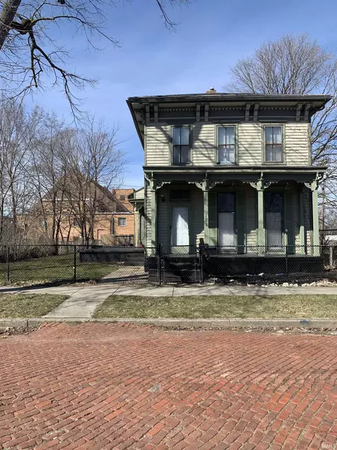 121 Studebaker St, South Bend, IN 46628 photo 1