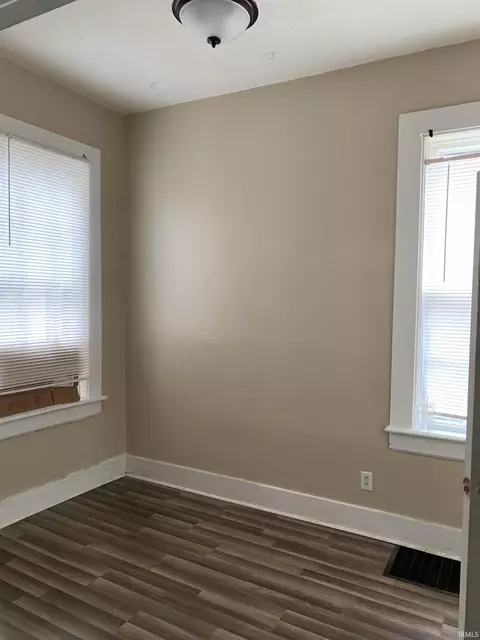121 Studebaker St, South Bend, IN 46628 photo 3