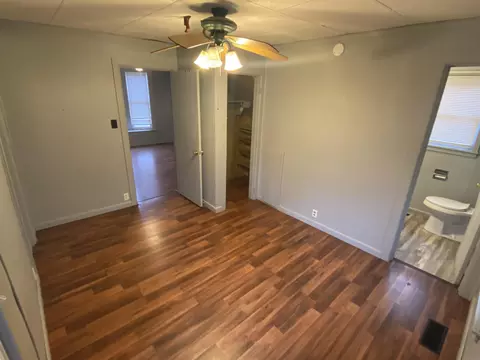 305 E Main St, Berne, IN 46711 photo 6