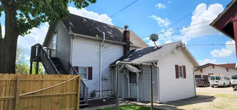 305 E Main St, Berne, IN 46711 photo 4