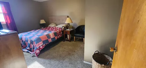 906 E Water St, Berne, IN 46711 photo 10